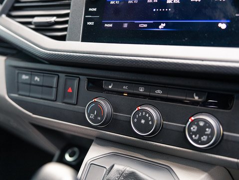 2.0 TDI T32 Highline Kombi Double Cab 5dr Diesel DSG FWD SWB Euro 6 (s/s) (150 ps)