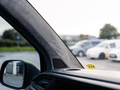 2.0 TDI T32 Highline Kombi Double Cab 5dr Diesel DSG FWD SWB Euro 6 (s/s) (150 ps)