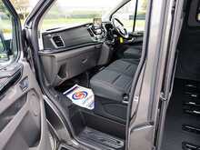 Ford Transit Custom Signature 300 2.0 EcoBlue 130 BHP Limited 6 Seat L2 LWB 6-Speed Euro 6 Diesel Manual Van