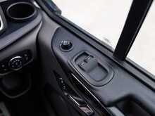 Ford Transit Custom Signature 300 2.0 EcoBlue 130 BHP Limited 6 Seat L2 LWB 6-Speed Euro 6 Diesel Manual Van