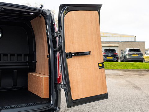 2.0 320 EcoBlue Limited Crew Van Double Cab 5dr Diesel Auto L1 H1 Euro 6 (170 ps)