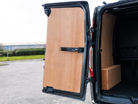 2.0 320 EcoBlue Limited Crew Van Double Cab 5dr Diesel Auto L1 H1 Euro 6 (170 ps)