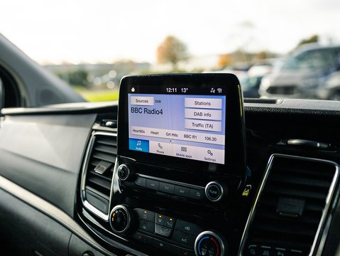 2.0 320 EcoBlue Limited Crew Van Double Cab 5dr Diesel Auto L1 H1 Euro 6 (170 ps)