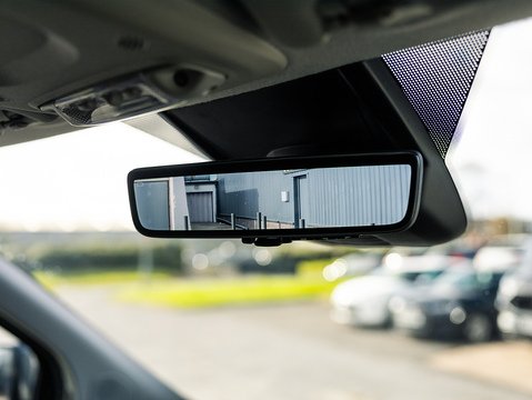 2.0 320 EcoBlue Limited Crew Van Double Cab 5dr Diesel Auto L1 H1 Euro 6 (170 ps)