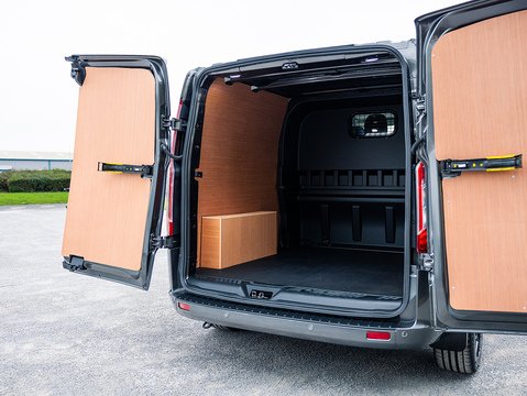 2.0 320 EcoBlue Limited Crew Van Double Cab 5dr Diesel Auto L2 H1 Euro 6 (130 ps)