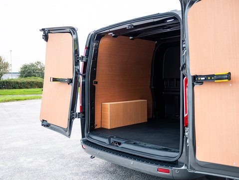 2.0 320 EcoBlue Limited Crew Van Double Cab 5dr Diesel Auto L2 H1 Euro 6 (130 ps)