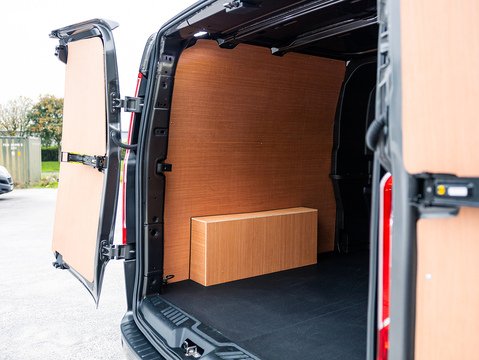 2.0 320 EcoBlue Limited Crew Van Double Cab 5dr Diesel Auto L2 H1 Euro 6 (130 ps)