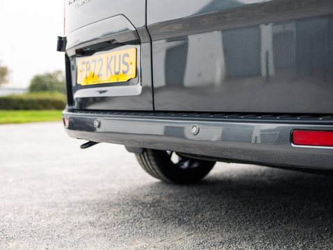 2.0 320 EcoBlue Limited Crew Van Double Cab 5dr Diesel Auto L2 H1 Euro 6 (130 ps)