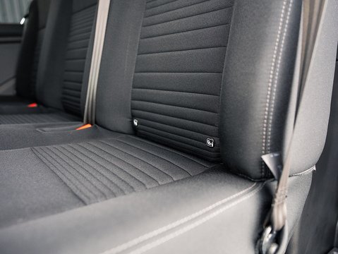 2.0 320 EcoBlue Limited Crew Van Double Cab 5dr Diesel Auto L2 H1 Euro 6 (130 ps)