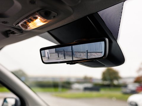 2.0 320 EcoBlue Limited Crew Van Double Cab 5dr Diesel Auto L2 H1 Euro 6 (130 ps)