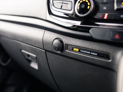 2.0 320 EcoBlue Limited Panel Van 5dr Diesel Manual L2 H1 Euro 6 (s/s) (130 ps)