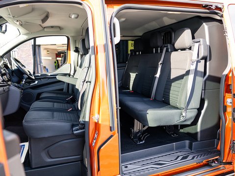 2.0 320 EcoBlue Limited Crew Van Double Cab 5dr Diesel Manual L2 H1 Euro 6 (s/s) (6 Seat) (130 ps)
