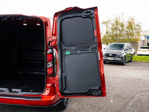 2.0 320 EcoBlue Limited Crew Van Double Cab 5dr Diesel Auto L2 H1 Euro 6 (s/s) (170 ps)