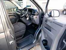Volkswagen Transporter T6.1 T30 2.0 TDI 150 BHP Highline SWB 5 Seat Kombi Euro 6 Diesel DSG 7-Speed Automatic Van