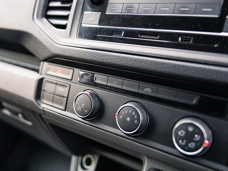 Volkswagen 2.0 TDI CR35 Startline Double Cab Chassis Cab 4dr Diesel Manual FWD LWB Euro 6 (s/s) (140 ps)