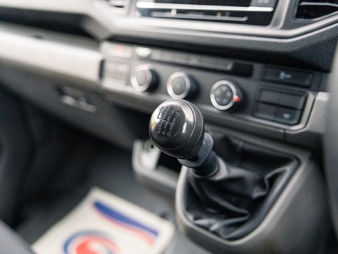 2.0 TDI CR35 Startline Double Cab Chassis Cab 4dr Diesel Manual FWD LWB Euro 6 (s/s) (140 ps)