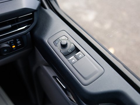 2.0 280 EcoBlue Limited Panel Van 5dr Diesel Manual L1 H1 Euro 6 (s/s) (136 ps)