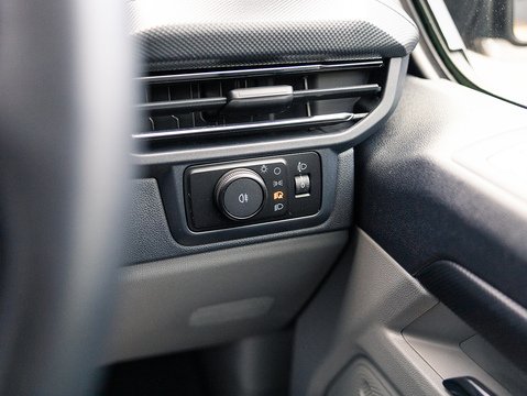 2.0 280 EcoBlue Limited Panel Van 5dr Diesel Manual L1 H1 Euro 6 (s/s) (136 ps)