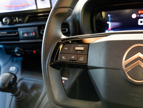 1.5 BlueHDi 1000 Driver M Panel Van 5dr Diesel Manual SWB Euro 6 (s/s) (100 ps)