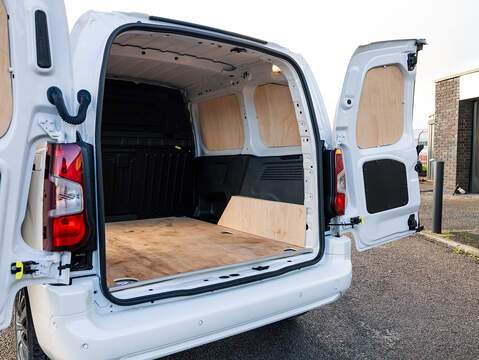 1.5 BlueHDi 1000 Driver M Panel Van 5dr Diesel Manual SWB Euro 6 (s/s) (100 ps)