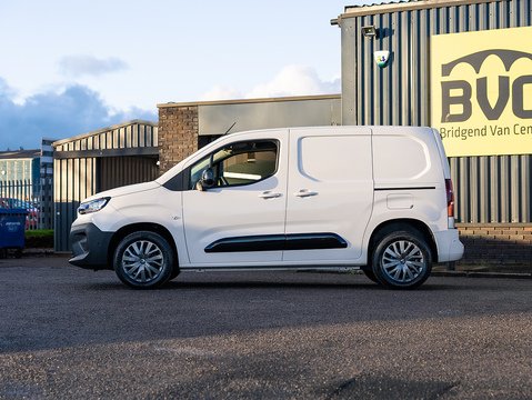 1.5 BlueHDi 1000 Driver M Panel Van 5dr Diesel Manual SWB Euro 6 (s/s) (100 ps)