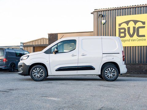 1.5 BlueHDi 1000 Driver M Panel Van 5dr Diesel Manual SWB Euro 6 (s/s) (100 ps)