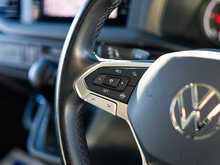 Volkswagen Transporter T6.1 T30 2.0 TDI 150 BHP Highline SWB 5 Seat DSG Kombi Automatic Van