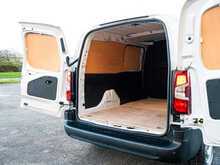 Vauxhall Combo Cargo XL 1.5 100 BHP Prime L2 LWB Euro 6 Diesel 6 Speed Manual Van