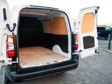 Vauxhall Combo Cargo XL 1.5 100 BHP Prime L2 LWB Euro 6 Diesel 6 Speed Manual Van