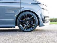 Volkswagen Transporter T6.1 T32 2.0 TDI 150 BHP Highline SWB 5 Seat Kombi Euro 6 Diesel DSG 7-Speed Automatic Van