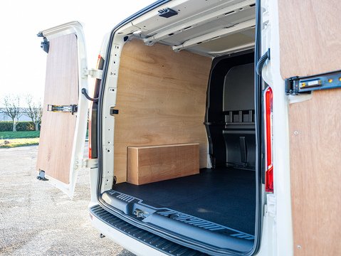 2.0 320 EcoBlue Limited Crew Van Double Cab 5dr Diesel Auto L2 H1 Euro 6 (s/s) (6 Seat) (170 ps)