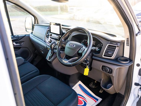 2.0 320 EcoBlue Limited Crew Van Double Cab 5dr Diesel Auto L2 H1 Euro 6 (s/s) (6 Seat) (170 ps)