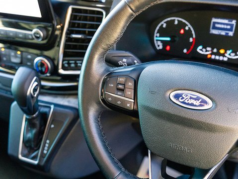 2.0 320 EcoBlue Limited Crew Van Double Cab 5dr Diesel Auto L2 H1 Euro 6 (s/s) (6 Seat) (170 ps)