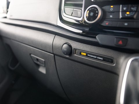 2.0 300 EcoBlue Limited Crew Van Double Cab 5dr Diesel Manual L1 H1 Euro 6 (s/s) (130 ps)