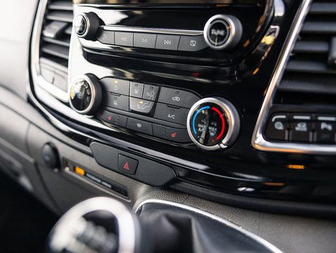 2.0 300 EcoBlue Limited Crew Van Double Cab 5dr Diesel Manual L1 H1 Euro 6 (s/s) (130 ps)