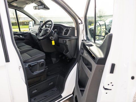 2.0 300 EcoBlue Limited Crew Van Double Cab 5dr Diesel Manual L1 H1 Euro 6 (s/s) (130 ps)