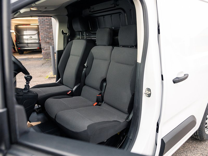 Peugeot 1.5 BlueHDi 1000 Professional Premium + Standard Panel Van 5dr Diesel Manual SWB Euro 6 (s/s) (100 bhp)