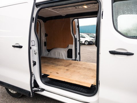1.5D Icon Medium Panel Van 6dr Diesel Manual MWB Euro 6 (s/s) (120 bhp)