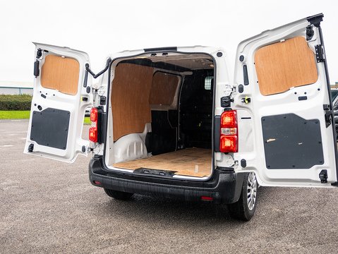 1.5D Icon Medium Panel Van 6dr Diesel Manual MWB Euro 6 (s/s) (120 bhp)