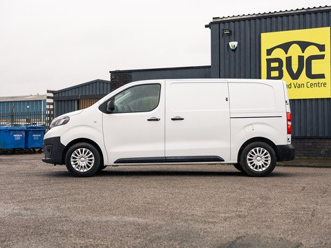 1.5D Icon Medium Panel Van 6dr Diesel Manual MWB Euro 6 (s/s) (120 bhp)