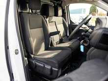 Vauxhall Vivaro 2900 1.5d 100PS Pro L2 LWB Euro 6 Diesel 6 Speed Manual Van