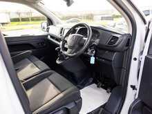 Vauxhall Vivaro 2900 1.5d 100PS Pro L2 LWB Euro 6 Diesel 6 Speed Manual Van