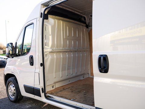 2.2 BlueHDi 335 Professional Premium + Panel Van 5dr Diesel Manual L3 H2 Euro 6 (s/s) (140 ps)