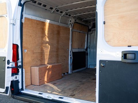 2.2 BlueHDi 335 Professional Premium + Panel Van 5dr Diesel Manual L3 H2 Euro 6 (s/s) (140 ps)