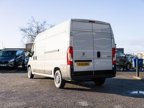 2.2 BlueHDi 335 Professional Premium + Panel Van 5dr Diesel Manual L3 H2 Euro 6 (s/s) (140 ps)