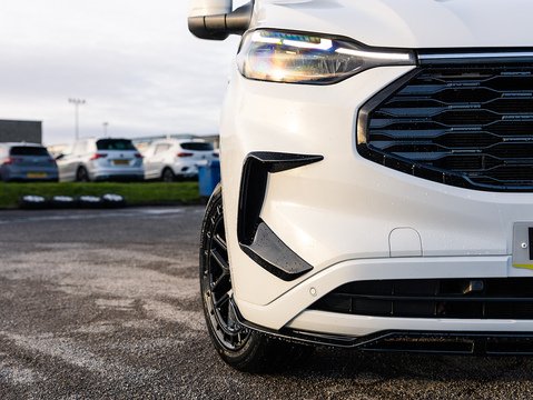 2.0 320 EcoBlue Limited Panel Van 5dr Diesel Auto L1 H1 Euro 6 (s/s) (136 ps)