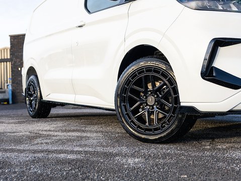 2.0 320 EcoBlue Limited Panel Van 5dr Diesel Auto L1 H1 Euro 6 (s/s) (136 ps)