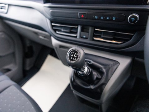 2.0 300 EcoBlue Limited Panel Van 5dr Diesel Manual L2 H1 Euro 6 (s/s) (136 ps)