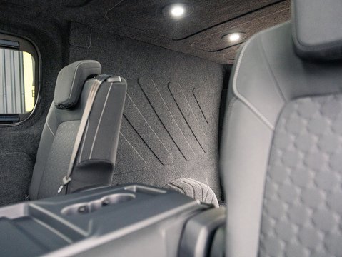 2.0 320 EcoBlue Limited Panel Van 5dr Diesel Auto L2 H1 Euro 6 (s/s) (170 ps)