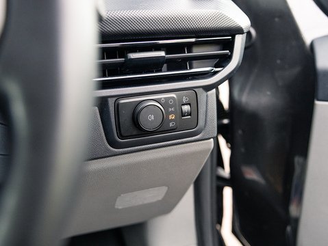 2.0 320 EcoBlue Limited Panel Van 5dr Diesel Auto L2 H1 Euro 6 (s/s) (170 ps)